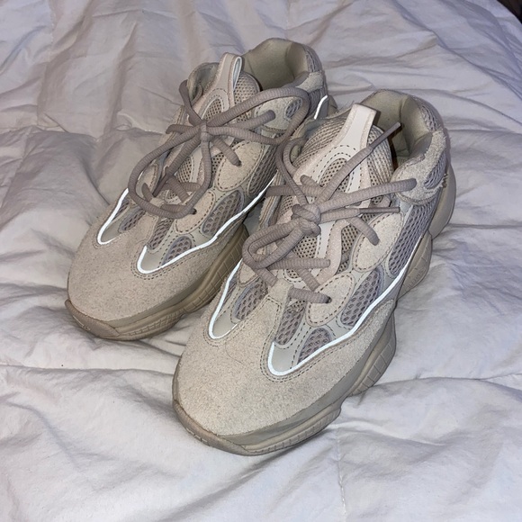 ❌❌SOLD❌❌👟👟YEEZY 500 BLUSH SNEAKERS👟👟 - Picture 1 of 4